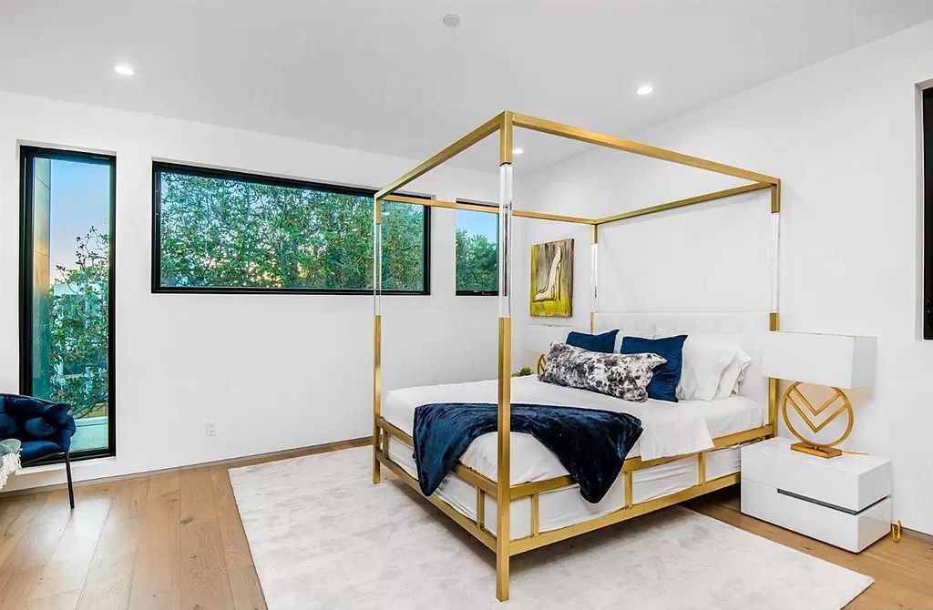 The Los Angeles Home is a new construction in the heart of Beverly Grove, designed and built by Arzuman Brothers now available for sale. This home located at 812 N La Jolla Ave, Los Angeles, California