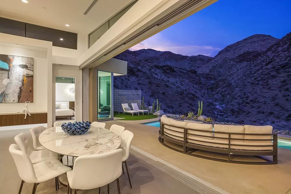 The Palm Springs Home is a bespoke Brian Foster Designs home at Pinnacle offers the most premium lot location with 360 degree mountain views now available for sale. This home located at 1747 Pinnacle Point, Palm Springs, California