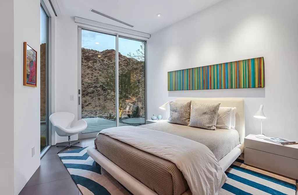 The Palm Springs Home is a bespoke Brian Foster Designs home at Pinnacle offers the most premium lot location with 360 degree mountain views now available for sale. This home located at 1747 Pinnacle Point, Palm Springs, California