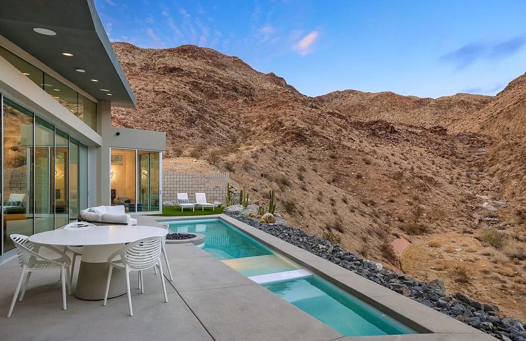 The Palm Springs Home is a bespoke Brian Foster Designs home at Pinnacle offers the most premium lot location with 360 degree mountain views now available for sale. This home located at 1747 Pinnacle Point, Palm Springs, California