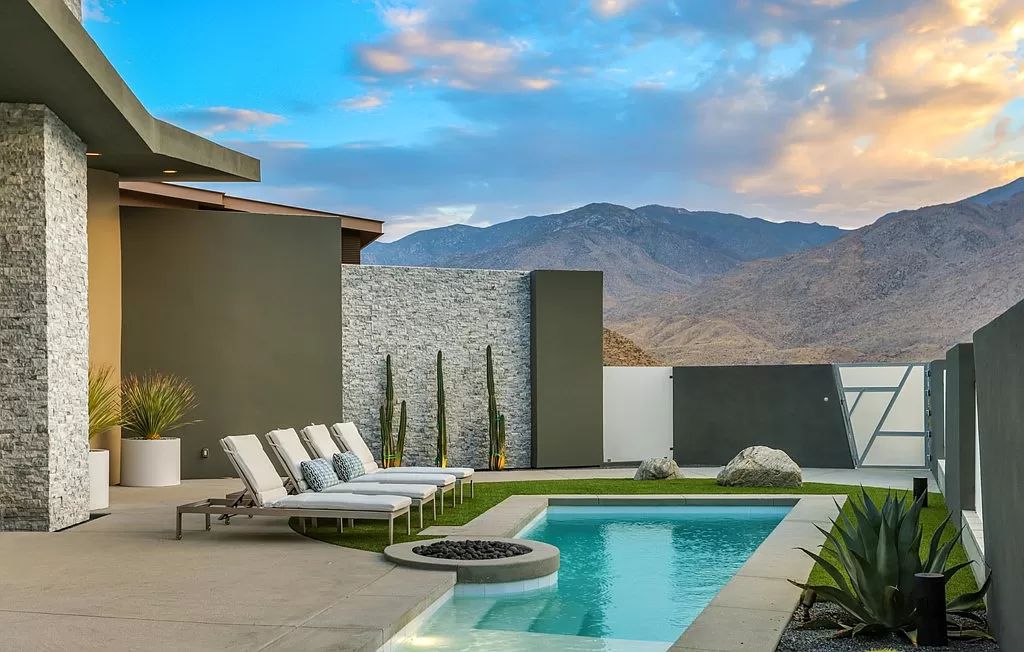 The Palm Springs Home is a bespoke Brian Foster Designs home at Pinnacle offers the most premium lot location with 360 degree mountain views now available for sale. This home located at 1747 Pinnacle Point, Palm Springs, California