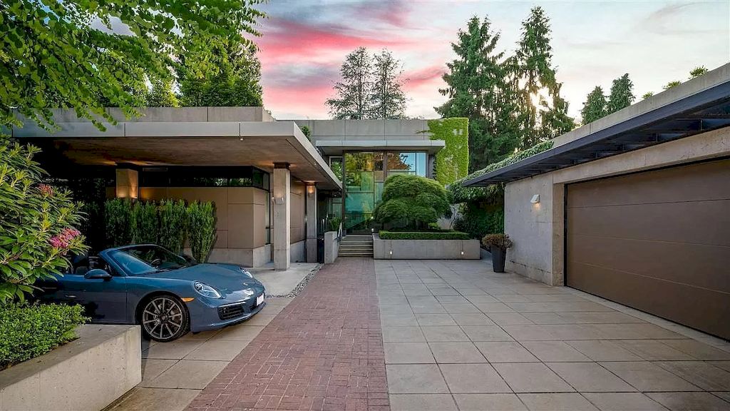The Eco-Friendly Homes in Vancouver is an architectural masterpiece now available for sale. This home is located at 3633 Selkirk St, Vancouver, BC V6H 2Y9, Canada