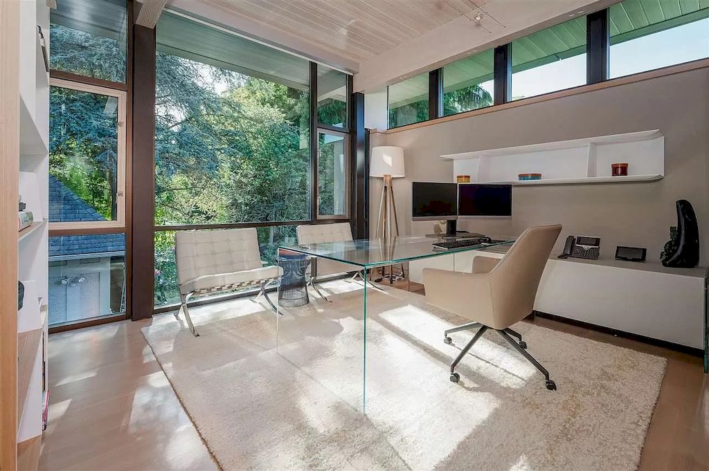The Eco-Friendly Homes in Vancouver is an architectural masterpiece now available for sale. This home is located at 3633 Selkirk St, Vancouver, BC V6H 2Y9, Canada