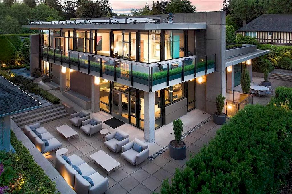 The Eco-Friendly Homes in Vancouver is an architectural masterpiece now available for sale. This home is located at 3633 Selkirk St, Vancouver, BC V6H 2Y9, Canada