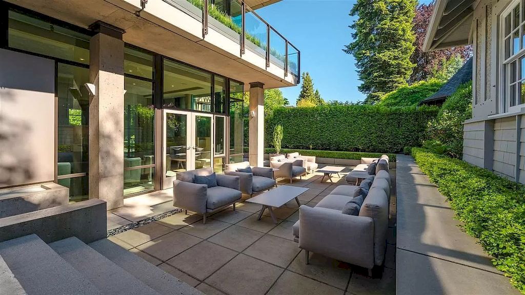 The Eco-Friendly Homes in Vancouver is an architectural masterpiece now available for sale. This home is located at 3633 Selkirk St, Vancouver, BC V6H 2Y9, Canada