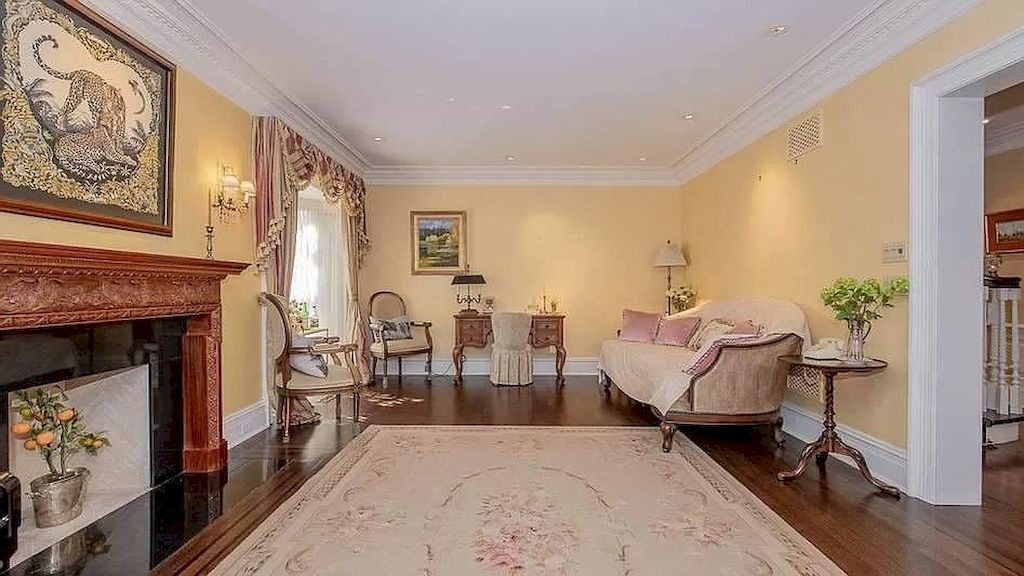 The Traditional And Elegant Home in Ontario is meticulously built with top of line material now available for sale. This home is located at 11 Dewbourne Ave, Toronto, ON M5P 1Z3, Canada