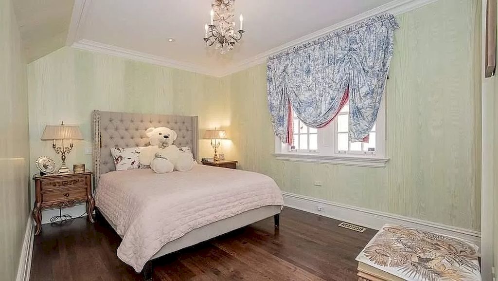 The Traditional And Elegant Home in Ontario is meticulously built with top of line material now available for sale. This home is located at 11 Dewbourne Ave, Toronto, ON M5P 1Z3, Canada
