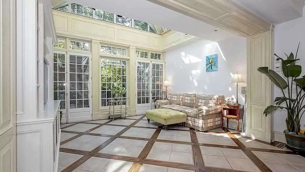 The Traditional And Elegant Home in Ontario is meticulously built with top of line material now available for sale. This home is located at 11 Dewbourne Ave, Toronto, ON M5P 1Z3, Canada