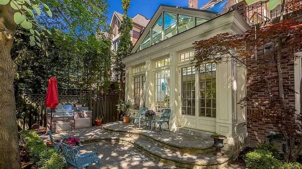 The Traditional And Elegant Home in Ontario is meticulously built with top of line material now available for sale. This home is located at 11 Dewbourne Ave, Toronto, ON M5P 1Z3, Canada