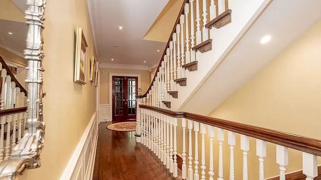 The Traditional And Elegant Home in Ontario is meticulously built with top of line material now available for sale. This home is located at 11 Dewbourne Ave, Toronto, ON M5P 1Z3, Canada