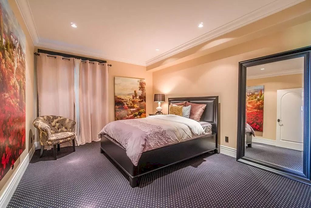 The Tuscan Style Home in Surrey is a high-quality custom-built waterfront house now available for sale. This home is located at 13011 Crescent Rd, Surrey, BC V4P 1J6, Canada