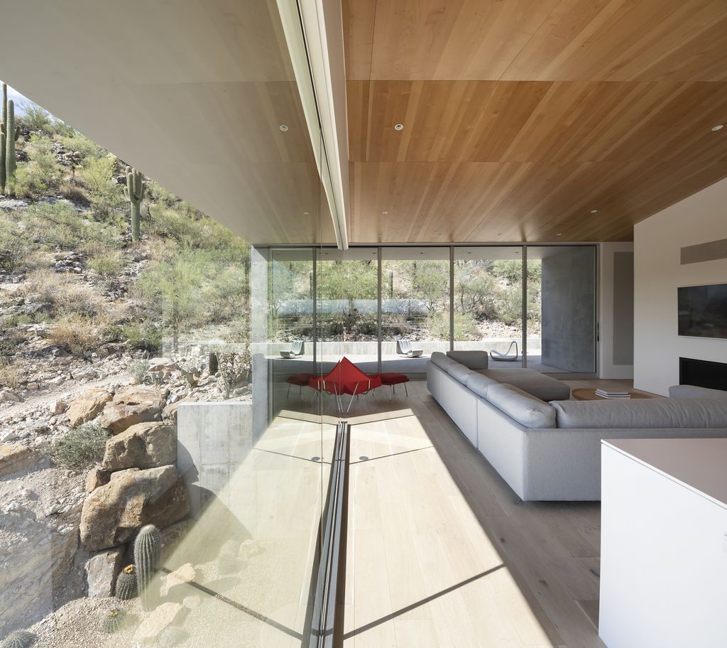 Ventana House like a Majestic Window on the Desert by HK Associates Inc 15