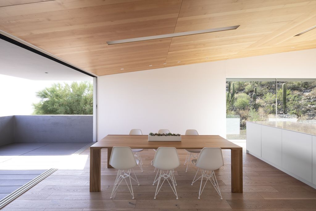 Ventana House like a Majestic Window on the Desert by HK Associates Inc 17