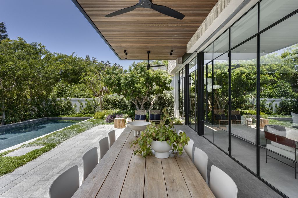 WR House Highlights Industrialized Style by Sharon Weiser Architecture 18