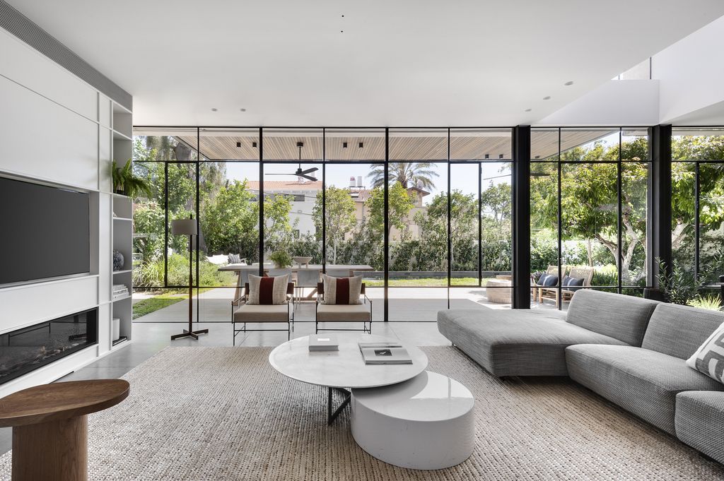 WR House Highlights Industrialized Style by Sharon Weiser Architecture 8