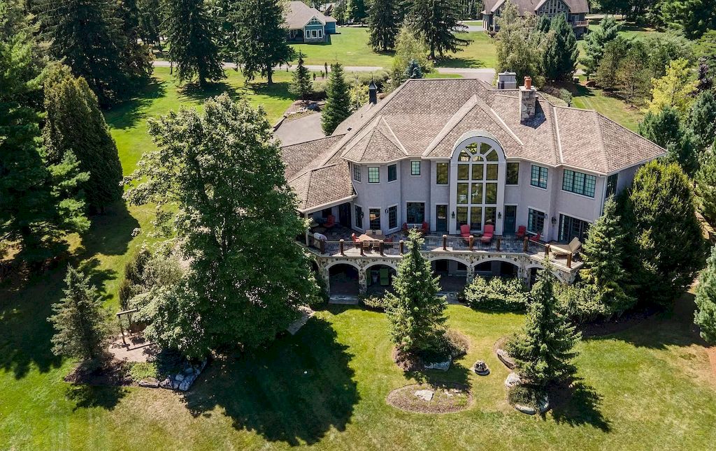 Magnificent Lakefront Property in Maryland Hits Market for $4,900,000
