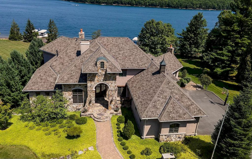 Magnificent Lakefront Property in Maryland Hits Market for $4,900,000