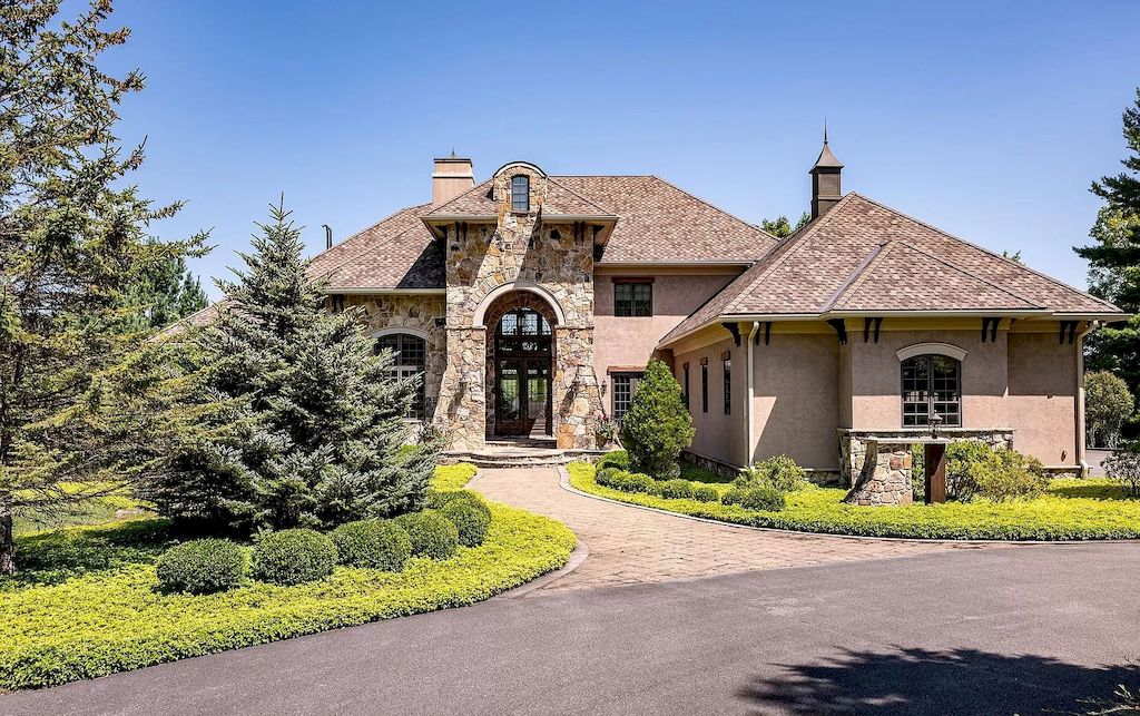 Magnificent Lakefront Property in Maryland Hits Market for $4,900,000