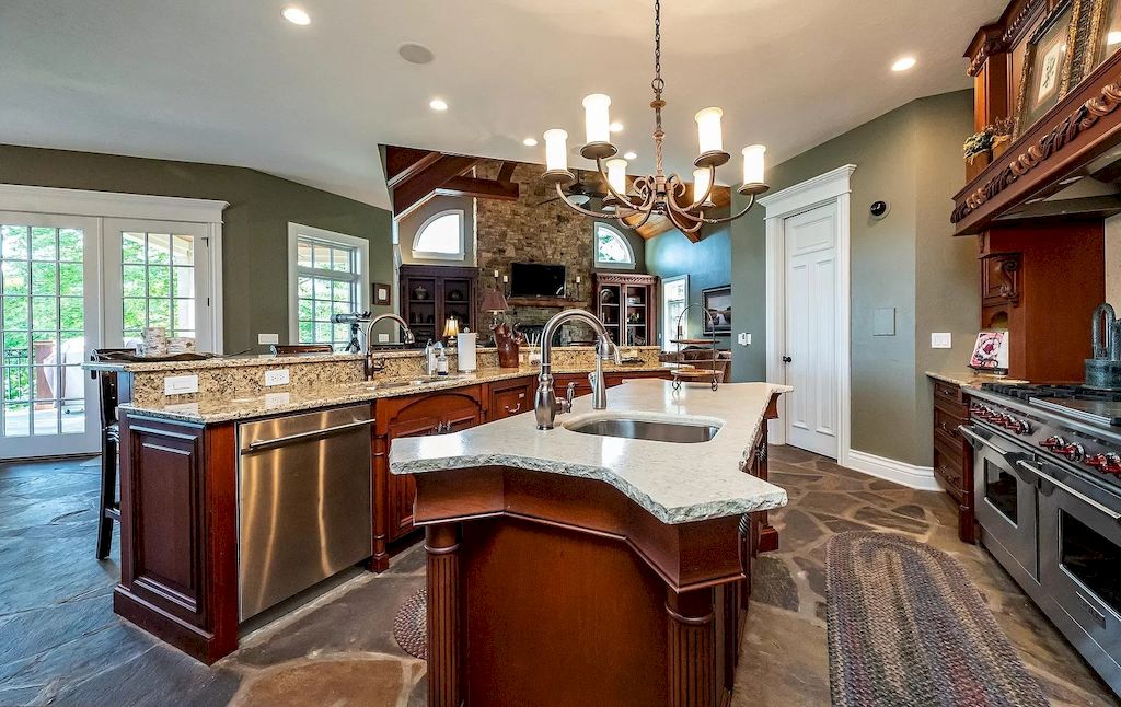 Magnificent Lakefront Property in Maryland Hits Market for $4,900,000