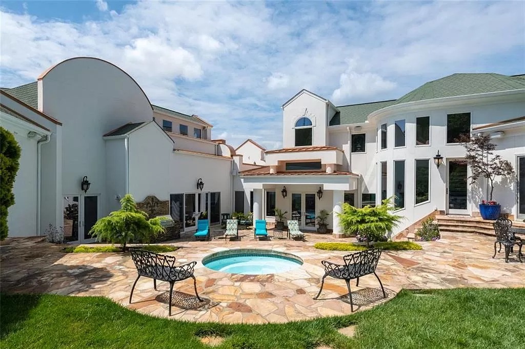 Incredible Panoramic City Views from this Gorgeous $3,395,000 European-style Modern Home at the Top of Sweat Mountain, Georgia