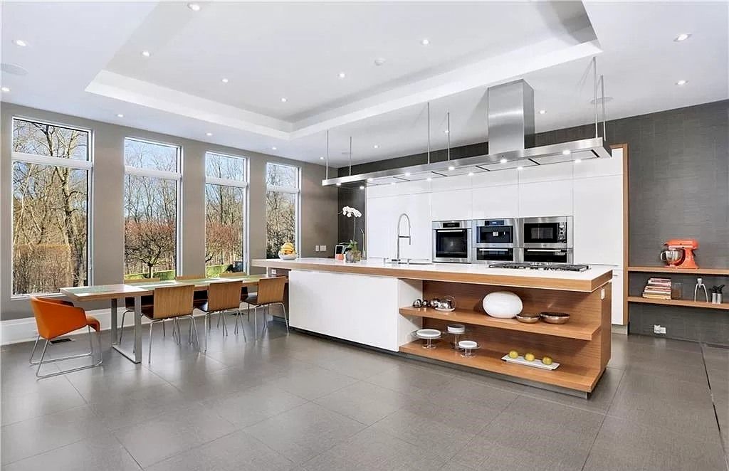 Luxury in Combination with Leading-edge Architecture Create Distinct Flavors to This $3,750,000 Estate in Connecticut