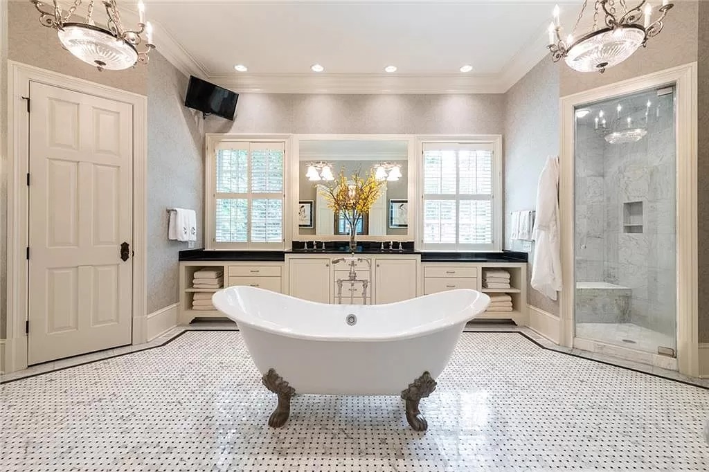 Georgia Magnificent Estate with Private Pond and Dock on Market for $5,695,000