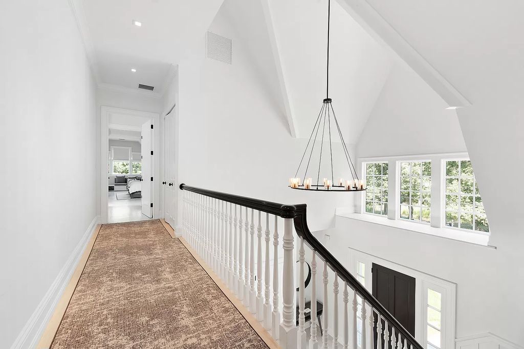 53 Lincoln St Sag Harbor NY 11963 11