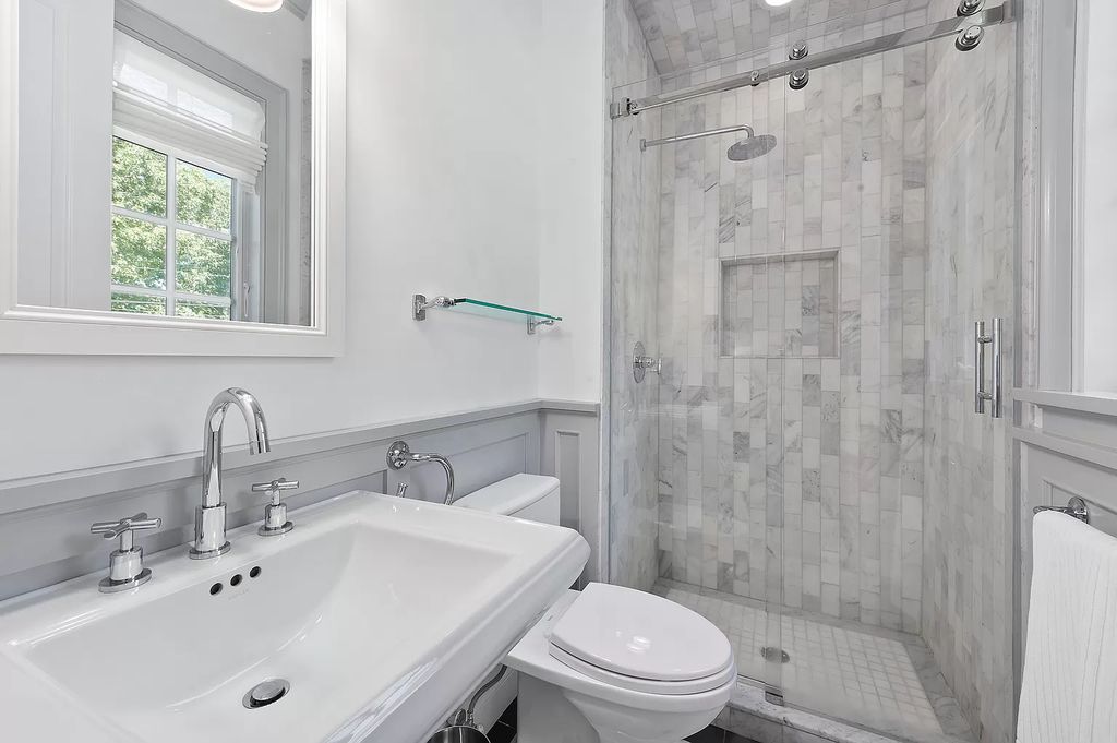53 Lincoln St Sag Harbor NY 11963 8