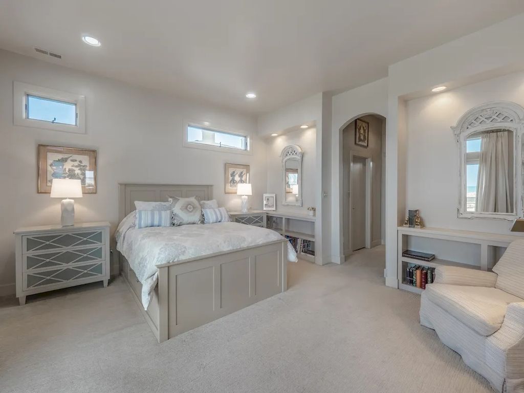 Spectacular Oceanfront Home in North Carolina Priced at $4,500,000