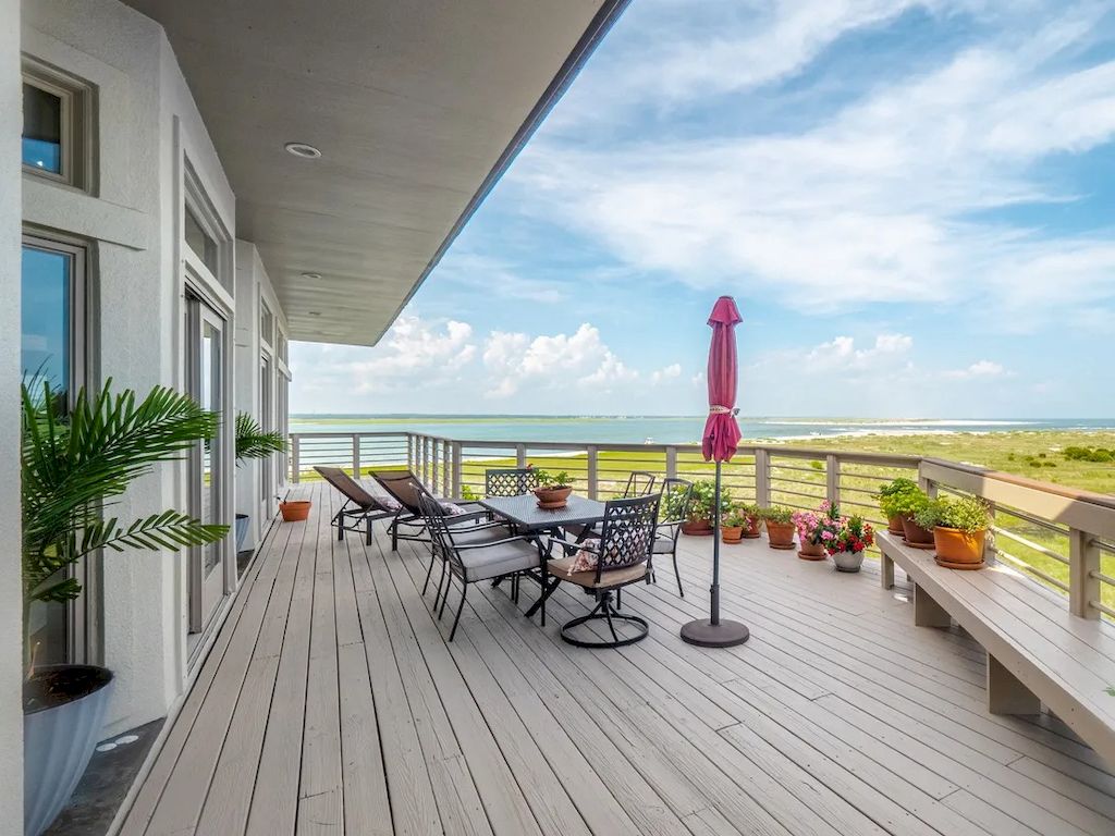 Spectacular Oceanfront Home in North Carolina Priced at $4,500,000