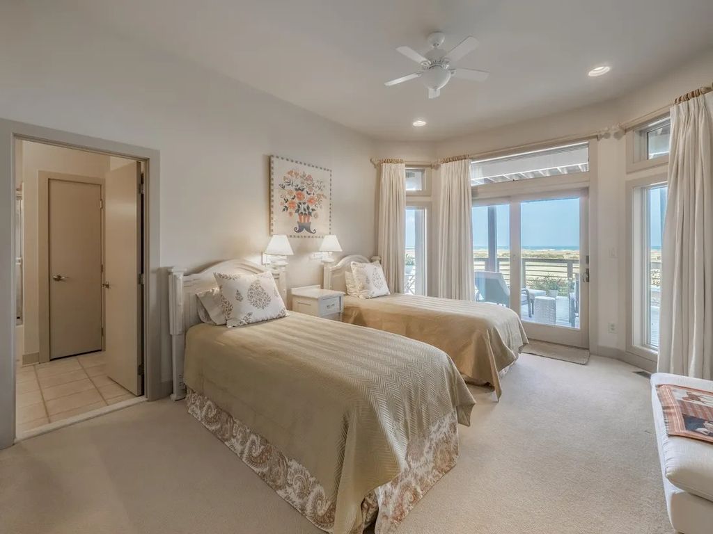 Spectacular Oceanfront Home in North Carolina Priced at $4,500,000