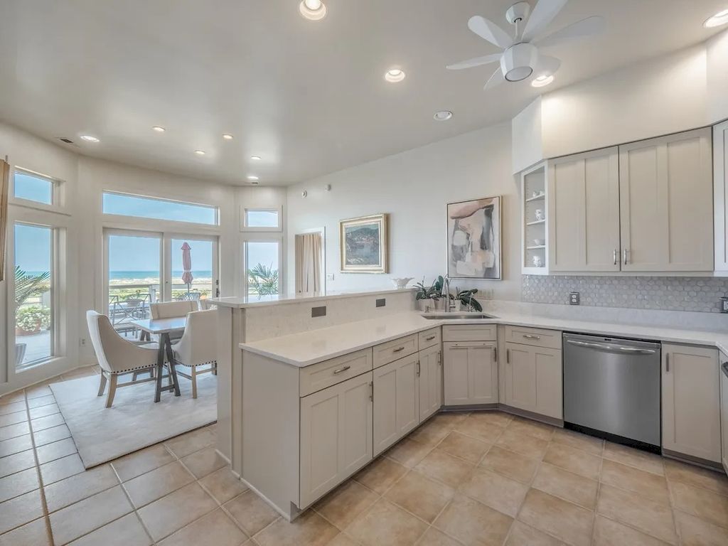 Spectacular Oceanfront Home in North Carolina Priced at $4,500,000