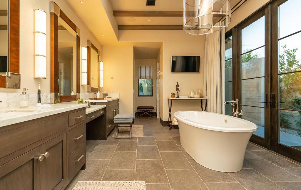 Impressive Arcadia house in Arizona designed by Caroline DeCesare hits Market for $3,750,000