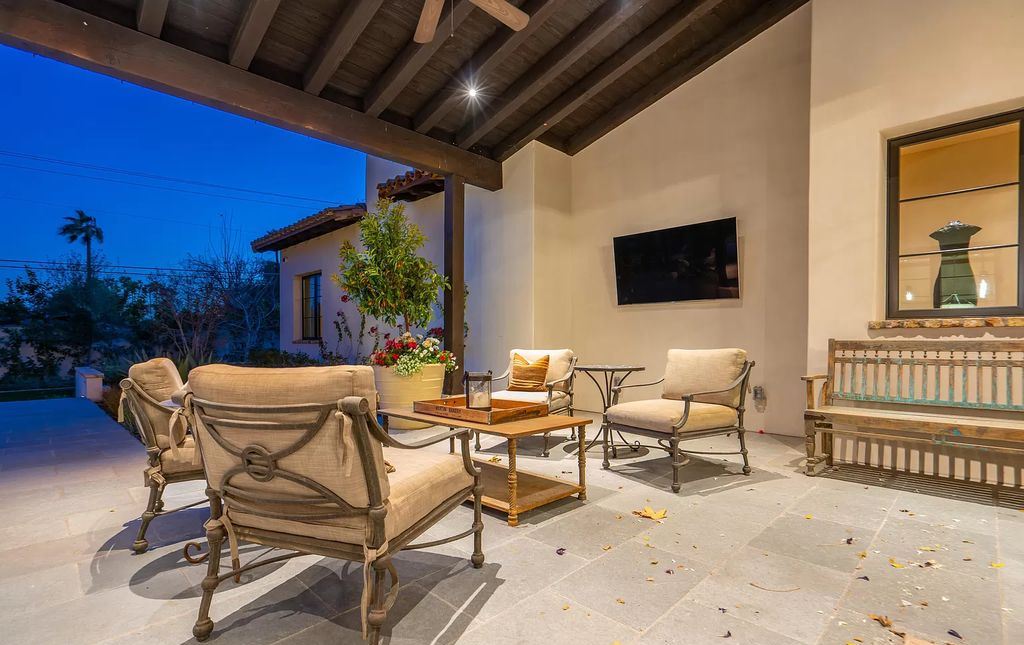 Impressive Arcadia house in Arizona designed by Caroline DeCesare hits Market for $3,750,000
