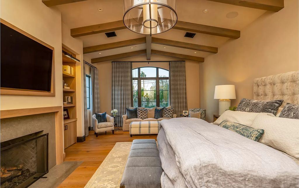 Impressive Arcadia house in Arizona designed by Caroline DeCesare hits Market for $3,750,000