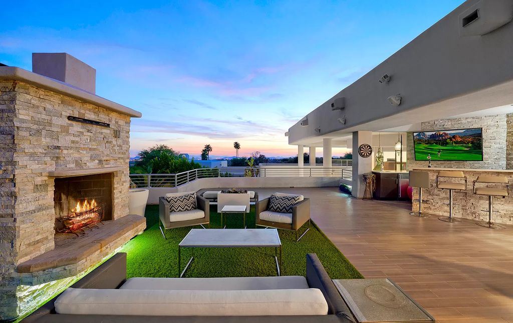 Breathtaking contemporary home in Arizona delights with million dollar views for Sale at $3,900,000