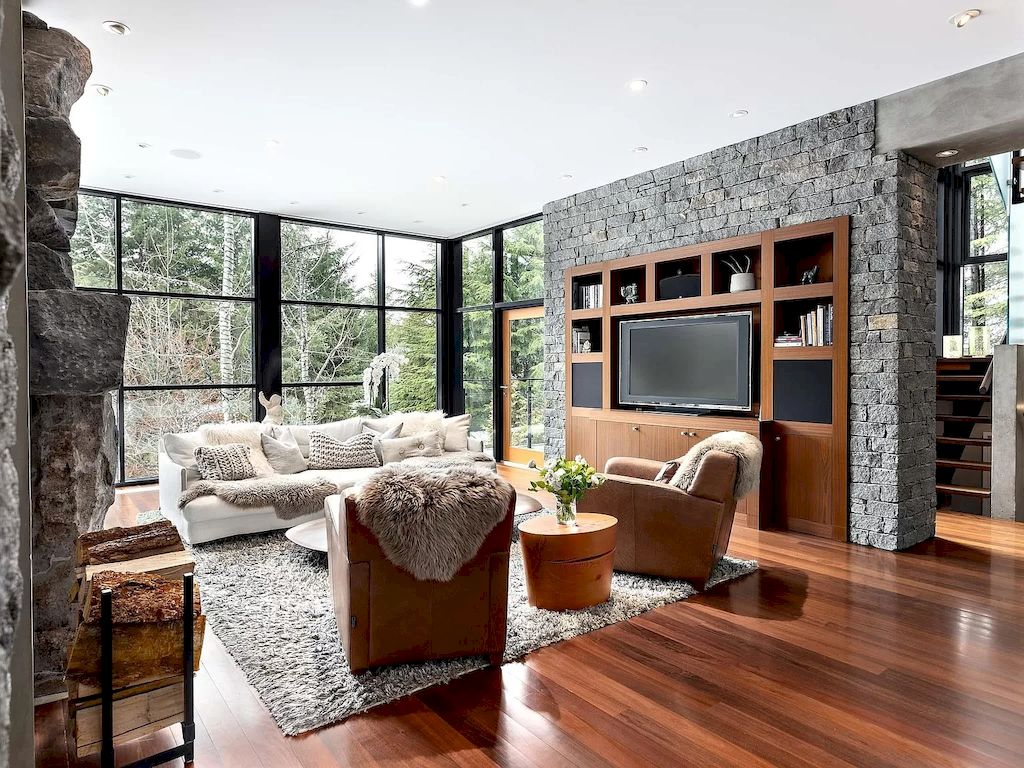 The Whistler Residence is an amazing home now available for sale. This home is located at 6327 Fairway Dr, Whistler, BC V0N 1B6, Canada