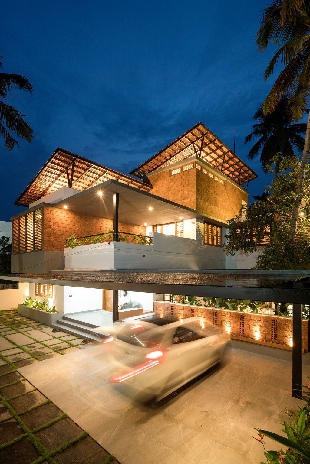 Aarons Courtyard House with Minimalist design style by The Design Room 2