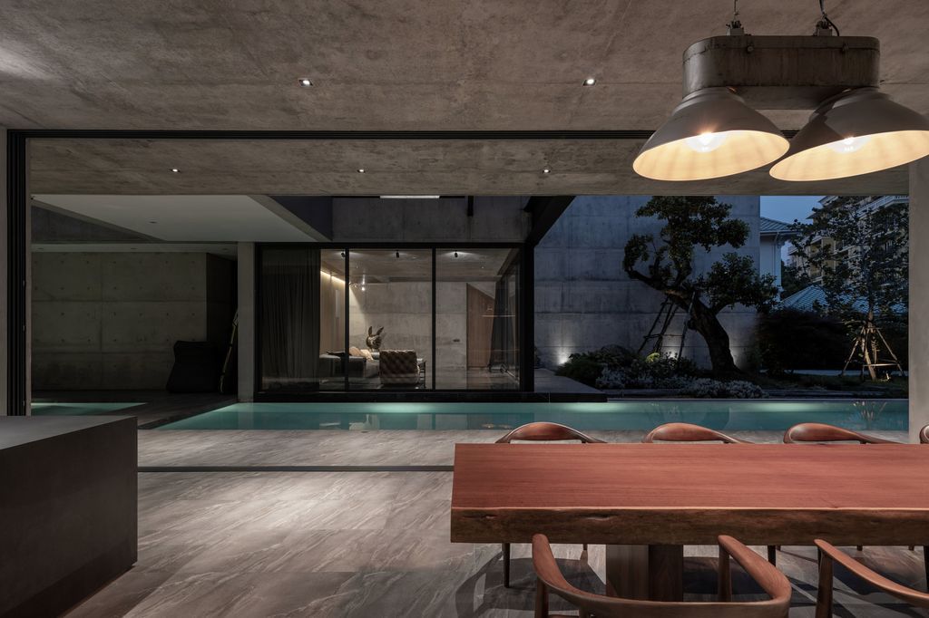 Baan Akat Yen residence filled with comfort cool breezes by Studio Krubka 1