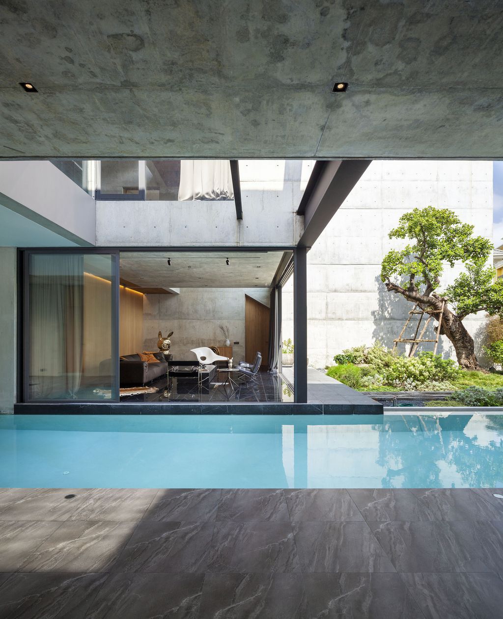 Baan Akat Yen residence filled with comfort cool breezes by Studio Krubka 13