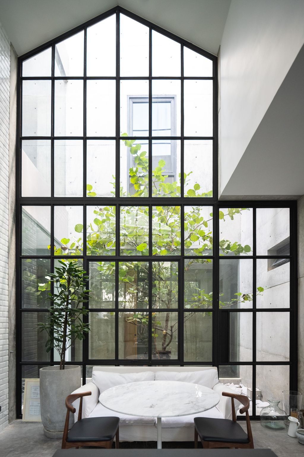 Baan Akat Yen residence filled with comfort cool breezes by Studio Krubka 33