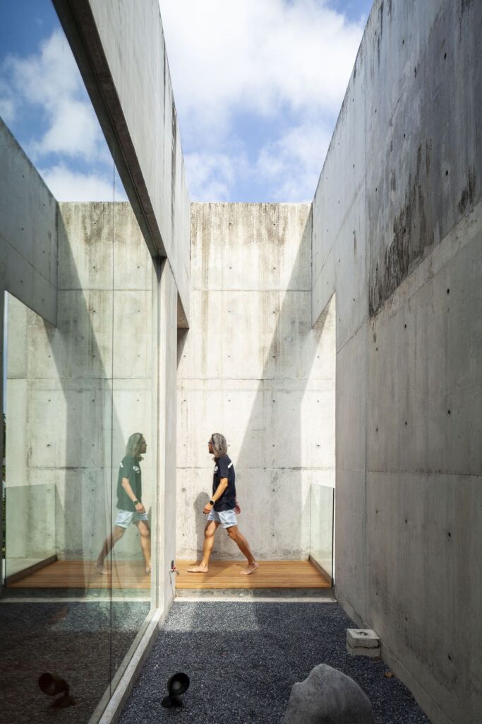 Baan Akat Yen residence filled with comfort cool breezes by Studio Krubka 9