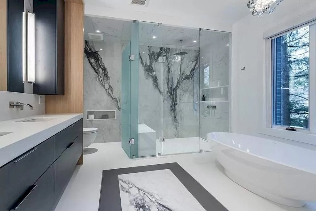 The Contemporary Smart Home in Ontario is an amazing home now available for sale. This home is located at 1585 Jalna Ave, Mississauga, ON L5J 1S8, Canada