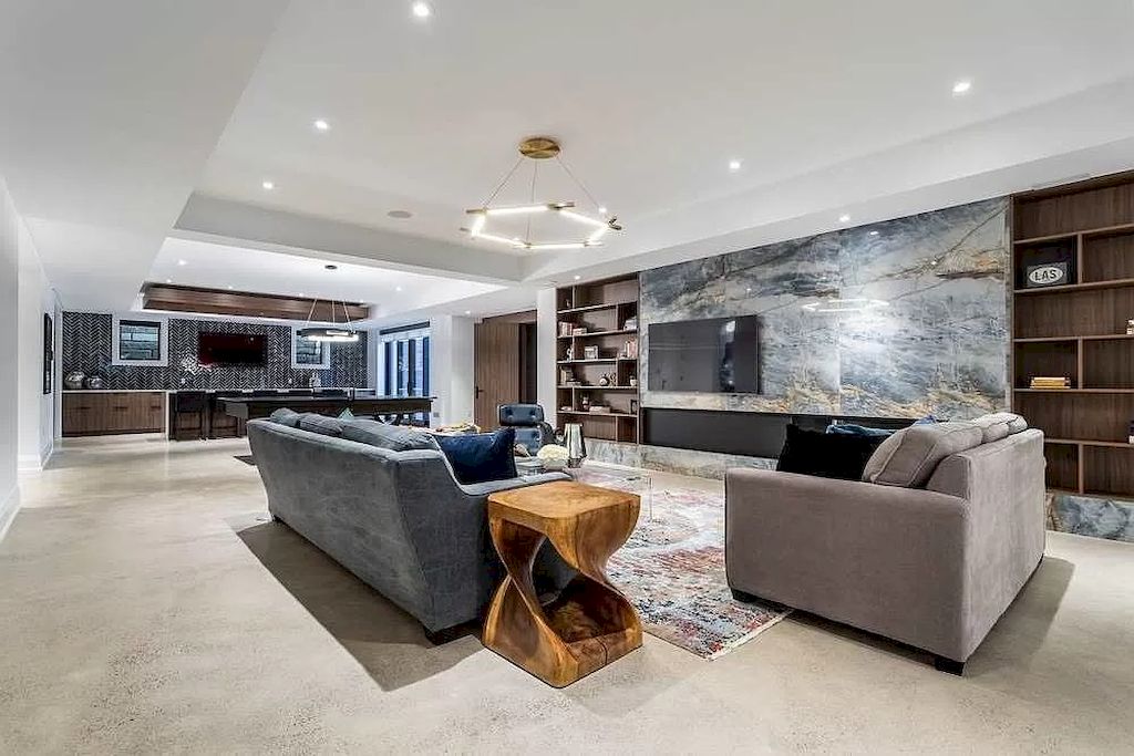 The Contemporary Smart Home in Ontario is an amazing home now available for sale. This home is located at 1585 Jalna Ave, Mississauga, ON L5J 1S8, Canada