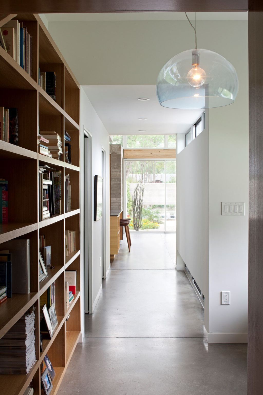 Bouldin Creek Residence Quiet Single story Retreat by Ravel Architecture 1