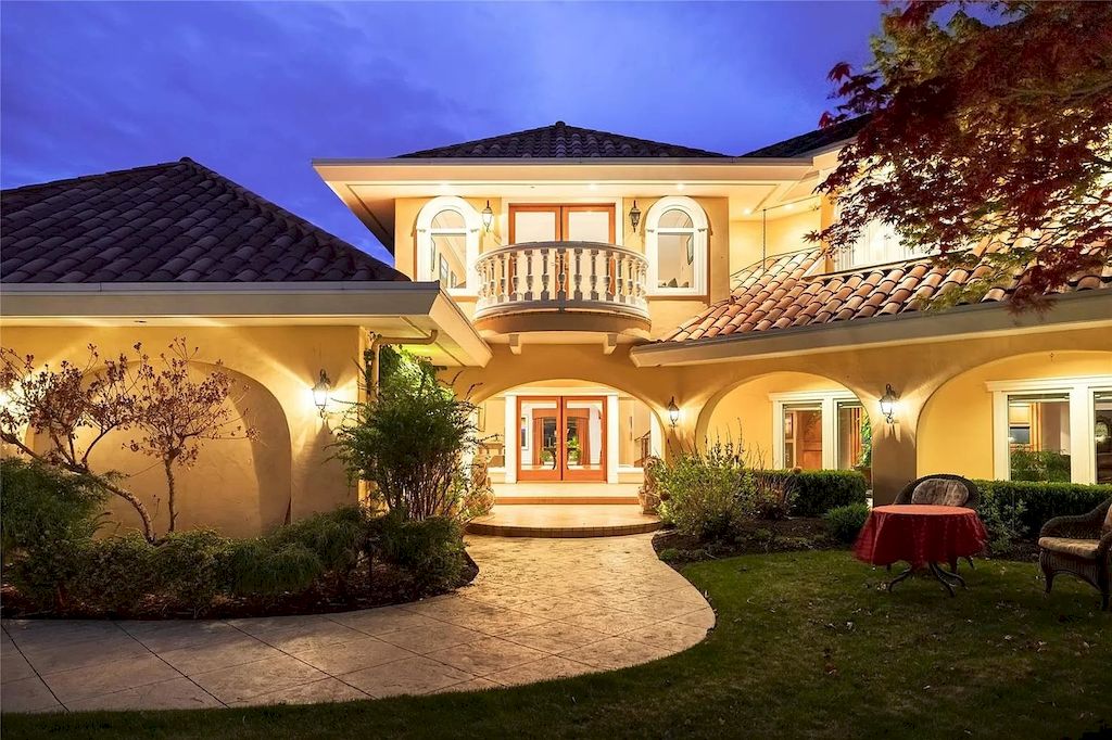 The Charming Italian Style Villa in Kelowna is a private country estate now available for sale. This home is located at 3240 Pooley Rd, Kelowna, BC V1W 4G7, Canada