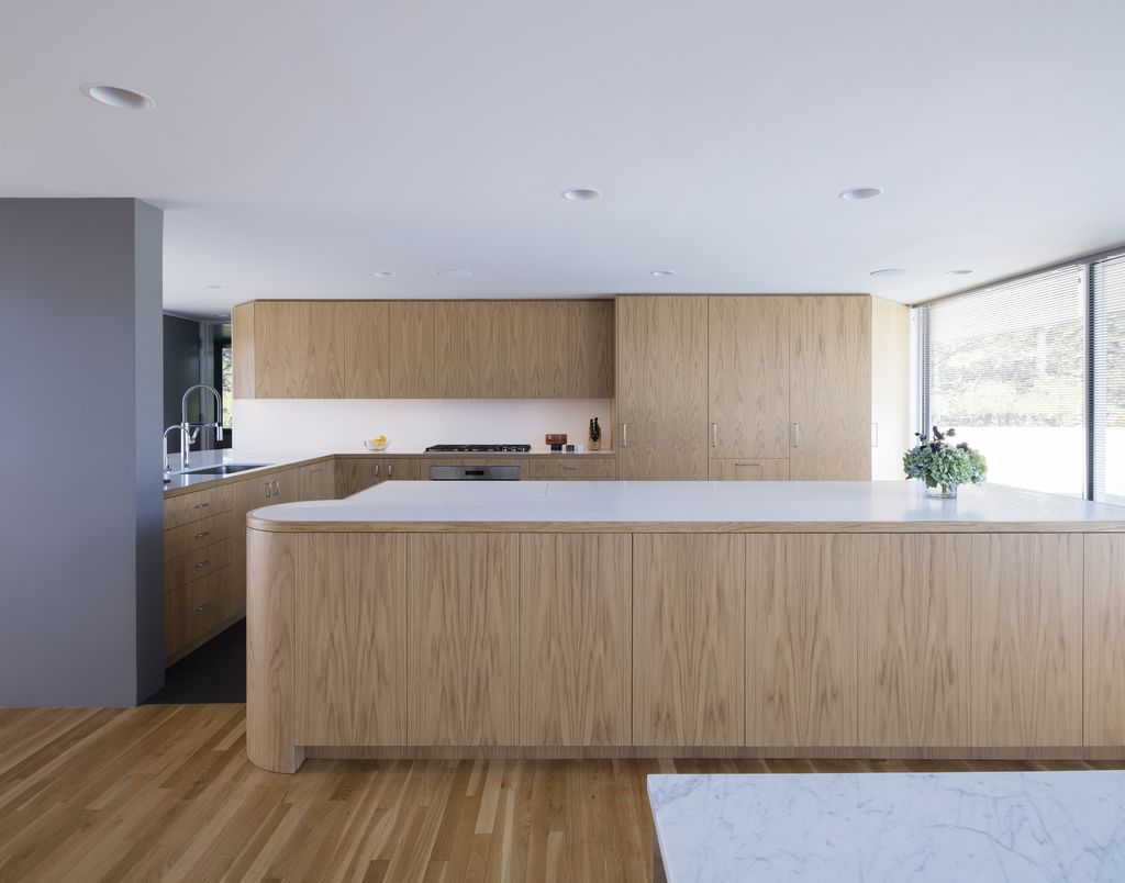 House in the Dunes, Stunning Renovation by Worrell Yeung Architecture