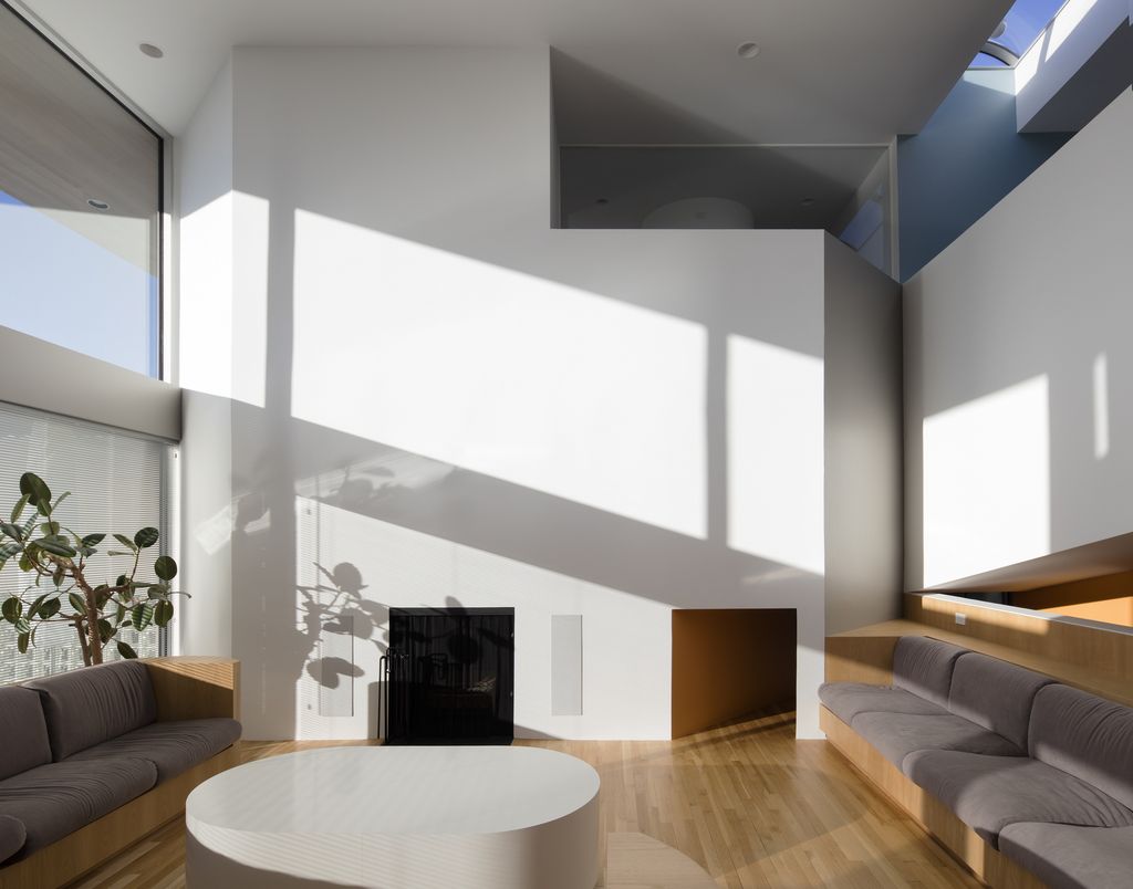 House in the Dunes, Stunning Renovation by Worrell Yeung Architecture