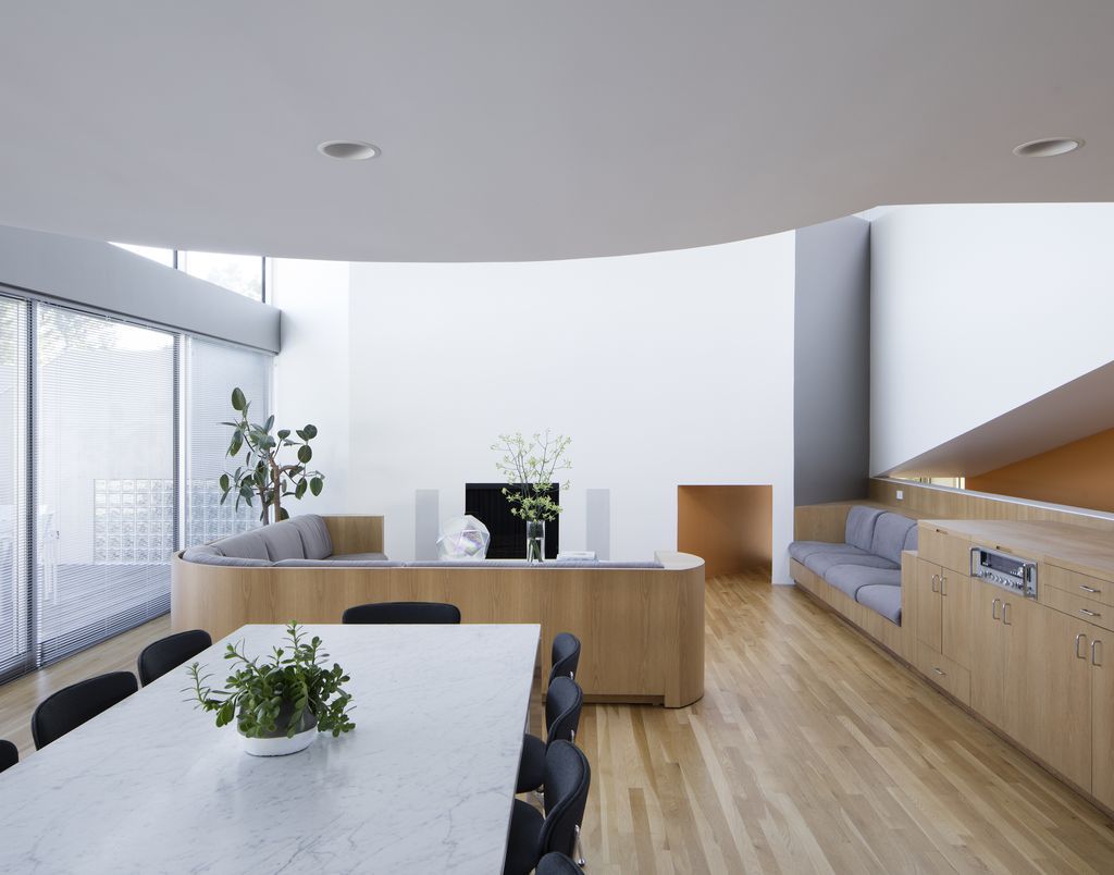 House in the Dunes, Stunning Renovation by Worrell Yeung Architecture