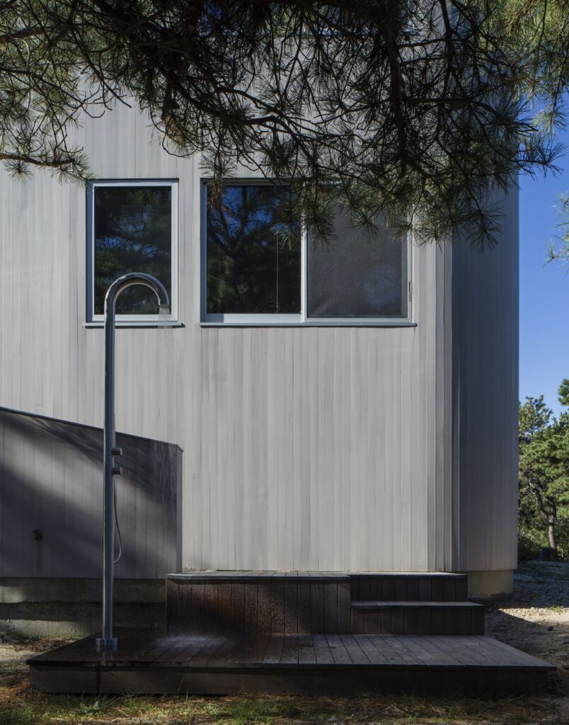 House in the Dunes, Stunning Renovation by Worrell Yeung Architecture